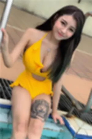 Tzeqian Chua 大马可爱「吸血鬼」虎牙妹