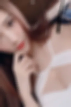 长腿超胸正妹微博最新大尺度性感写真