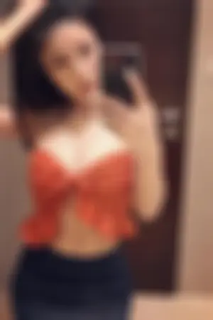 台湾妹子Lusia Tseng曲线健美火辣 「前凸后翘」大胆拍！