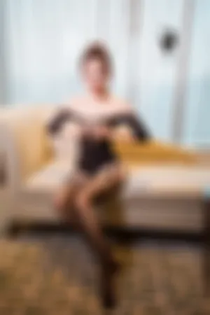 [PartyCat]轰趴猫 2018.01.25 No.049 黑丝蕾丝吊袜睡衣