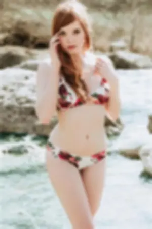 异国美女摄影师