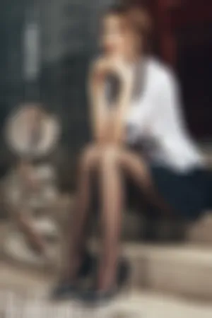 [TouTiao]头条女神 2019.07.14 胡同里的黑丝小妞