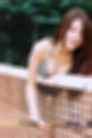 谢侑芯 网球场上的俏皮辣模