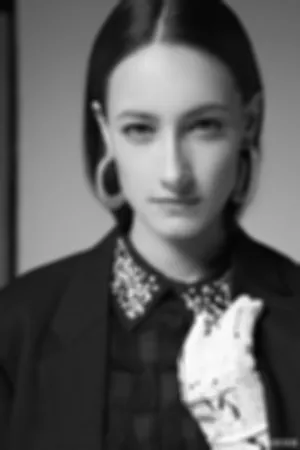 囧妈低胸俄罗斯美女娜塔莎扮演者微博写真