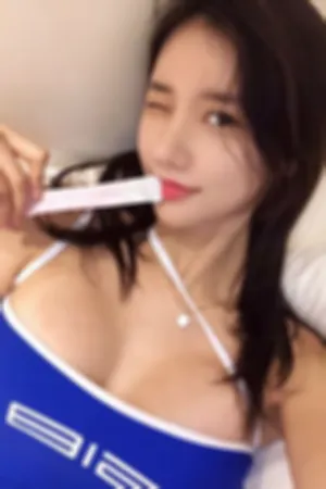 韩国IG摇奶瓶超胸网红美玲元(DJ Miu)2019最新生活照