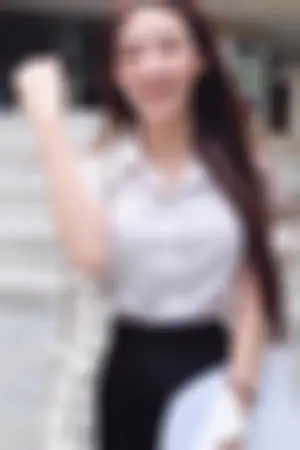 泰国清甜御姐白衣透出形状想再多看一点