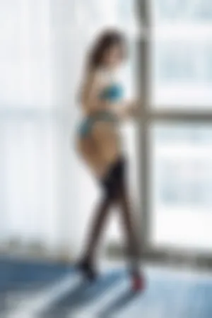 [HuaYang]花漾show 2020.10.09 VOL.301 蓝色蕾丝内衣与黑丝吊袜