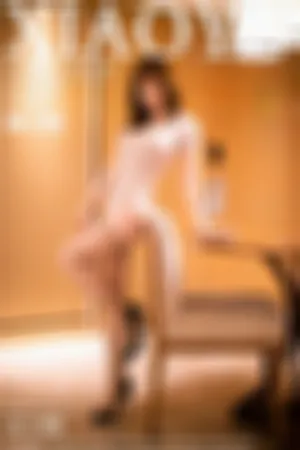 [XIAOYU]语画界 2020.10.13 No.385 淡雅粉色连体衣与朦胧蕾丝袜