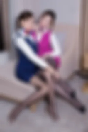 [TouTiao]头条女神 2020.07.07 空姐双人制服