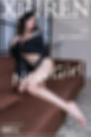 [XiuRen]秀人网 2020.10.29 No.2711 首套写真·黑色制服+黑色内衣黑衣主题系列