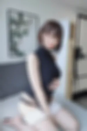 [WeiboGirl]微博红人 黑色包臂裙