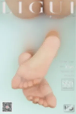 [LIGUI]丽柜 2020.11.04 白色内衣加肉色丝袜美腿