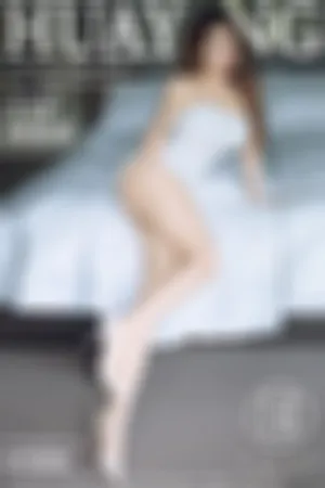 [HuaYang]花漾show 2020.11.12 VOL.319 杭州旅拍·御姐气息洁白礼裙颀长秀腿