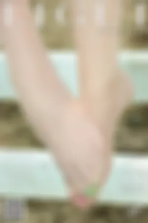 [LIGUI]丽柜 2020.11.08 白色短袖与蓝色短裤加肉色丝袜