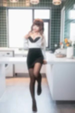 [WeiboGirl]微博红人 2020.11.17 OL制服