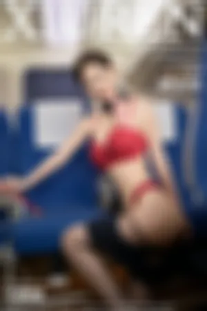 [XiuRen]秀人网 2020.11.30 No.2840 空姐下班后洛杉矶系列·空乘制服+猩红内衣