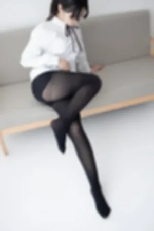 [JKFUN]森萝财团 2020.11.25 JKFUN-016 日本高中女生制服与短裙加黑丝