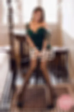 [YOUMI]尤蜜荟 2020.12.18 VOL.574 杭州旅拍_熟女抹胸礼裙