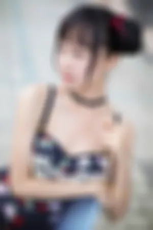 [WeiboGirl]微博红人 2020.12.18 草莓泳衣