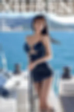 [XiuRen]秀人网 2021.02.04 No.3082 江浙沪旅拍_海上时尚游艇黑色皮衣黑丝_半脱无内私房