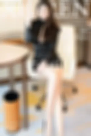 [XiuRen]秀人网 2021.02.05 No.3086 西双版纳旅拍_黑色上衣雪峰美臀_半脱无内私房