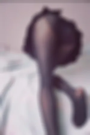 [WeiboGirl]微博红人 2020.06.02 黑丝居家、黑丝楼梯道