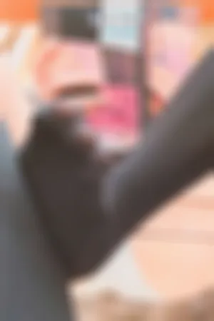 [WeiboGirl]微博红人 2021.01.14 变态桌底视角