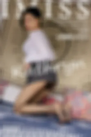 [IMiss]爱蜜社 2021.03.11 VOL.562 黑丝_圆润酥胸_美腿