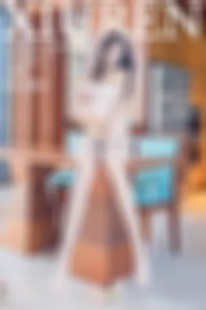 [XiuRen]秀人网 2021.04.15 No.3310 三亚旅拍·粉色吊裙_丝袜美腿半脱无内