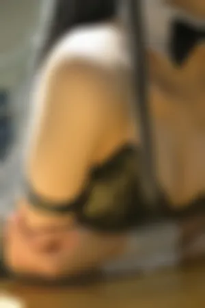 [WeiboGirl]微博红人 2021.06.18 百褶裙下超薄黑丝 麻衣制服兔女郎