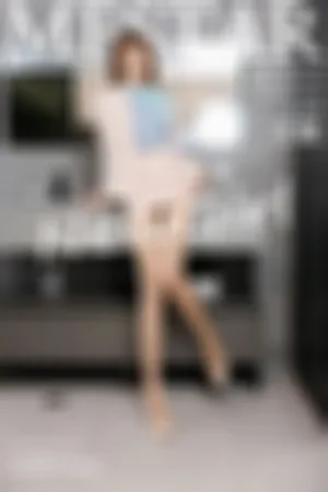 [MFStar]模范学院 2021.10.20 VOL.537 短发美女OL制服系列