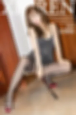 [XiuRen]秀人网 2021.10.21 No.4098 眼镜OL_皮鞭