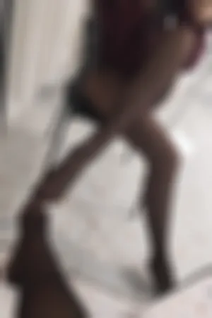 [WeiboGirl]微博红人 酒红色连体衣