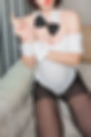 [WeiboGirl]微博红人 白色低胸高叉连体衣