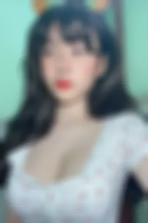 [WeiboGirl]微博红人 越南宝贝车头灯超大颗