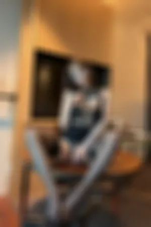 [WeiboGirl]微博红人 性感紫色露肩连衣短裙原片