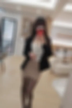 [WeiboGirl]微博红人 OL后辈出差第一天