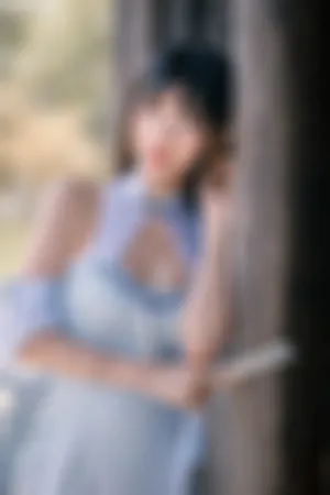 [WeiboGirl]微博红人 户外古典拍摄性感高开叉旗袍 蓝色旗袍