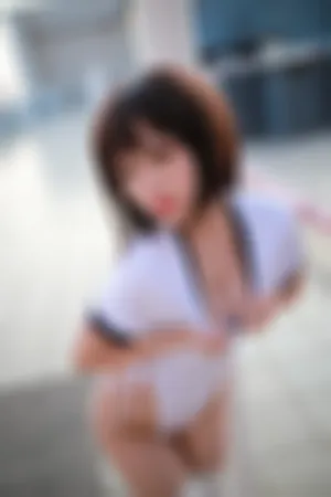 [WeiboGirl]微博红人 白色高叉连体衣白丝袜 激凸体操服