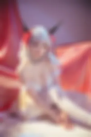 [Cosplay]角色扮演 白色芭蕾舞裙 白丝袜 明日方舟