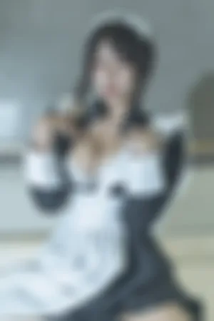 [WeiboGirl]微博红人 私房性感女仆装白丝袜半撩 奴仆