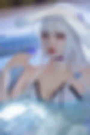 [Cosplay]角色扮演 泳池 白色比基尼 碧蓝光辉泳装