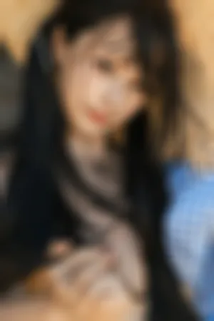 [WeiboGirl]微博红人 户外性感格子连衣裙半撩真空 漫步