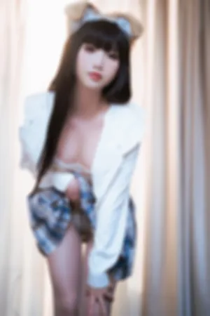 [WeiboGirl]微博红人 半脱JK制服 白色蕾丝内衣 狗狗学妹JK