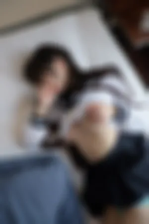 [WeiboGirl]微博红人 JK白丝主题半撩JK制服白丝袜 足尖彩虹