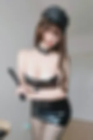 [WeiboGirl]微博红人 性感 女警装扮 黑色皮裙 可爱的制服