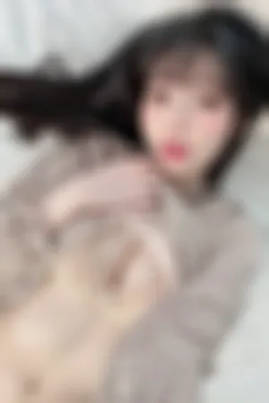 [WeiboGirl]微博红人 私房床上 花色睡裙 性感 私服