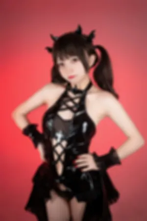 [Cosplay]角色扮演 黑色 皮质服饰 黑丝袜 小恶魔