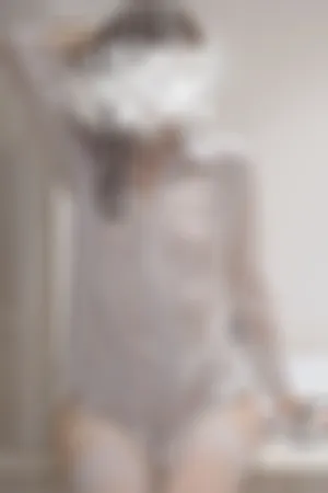 [WeiboGirl]微博红人 浴室 性感白T 白丝吊袜 湿身 湿身少女