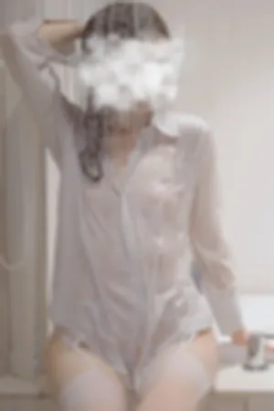 [WeiboGirl]微博红人 浴室 性感白T 白丝吊袜 湿身 湿身少女